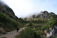 Con la scuola la strada diventa un sentiero di montagna